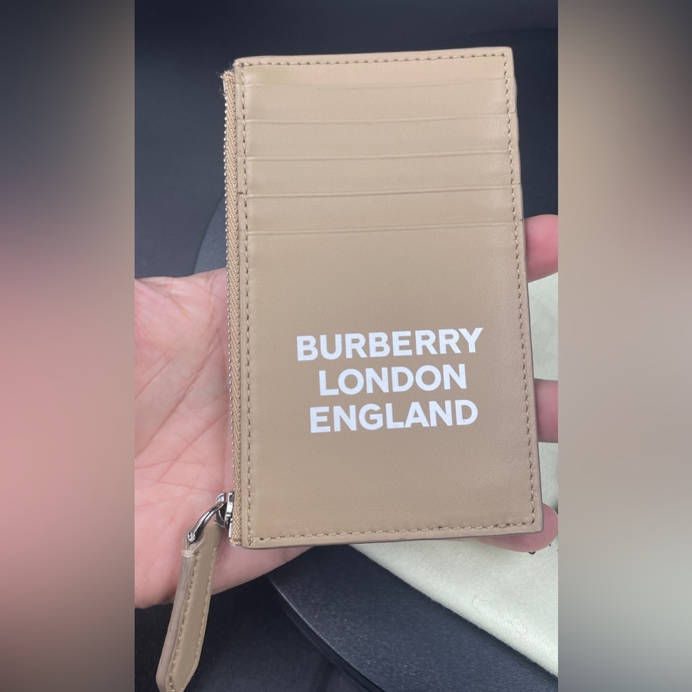 Burberry Authentic New Card Holder Logo Wallet With Zipper